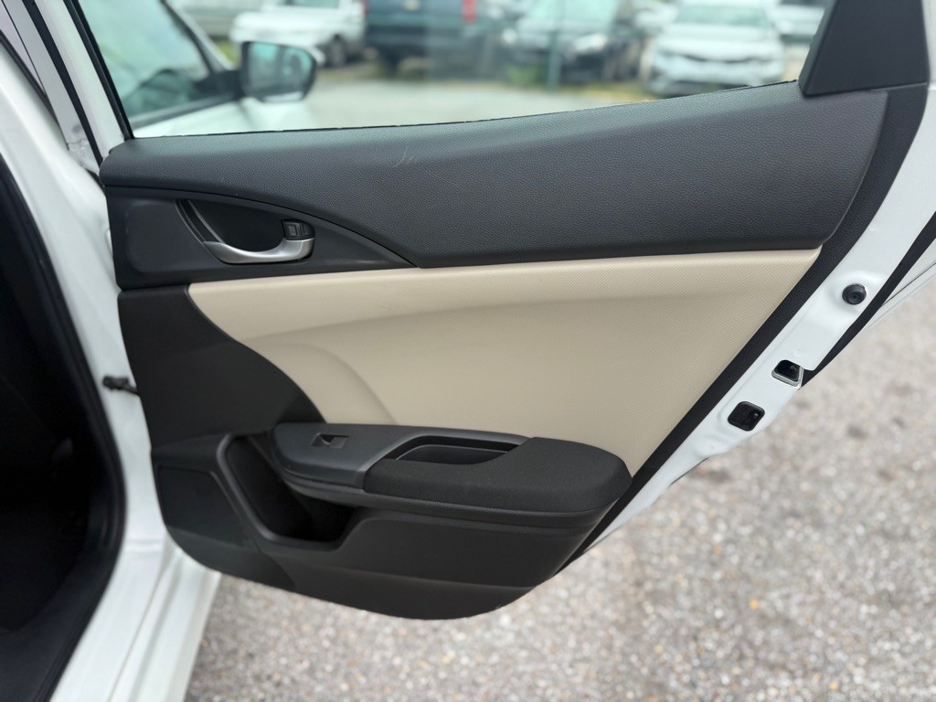 2018 Honda Civic Image 22