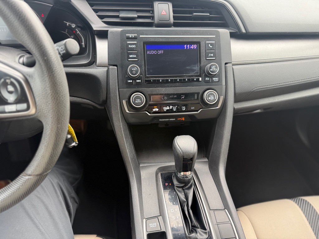 2018 Honda Civic Image 23