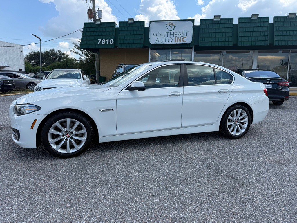 2016 BMW 5 Series Image 9