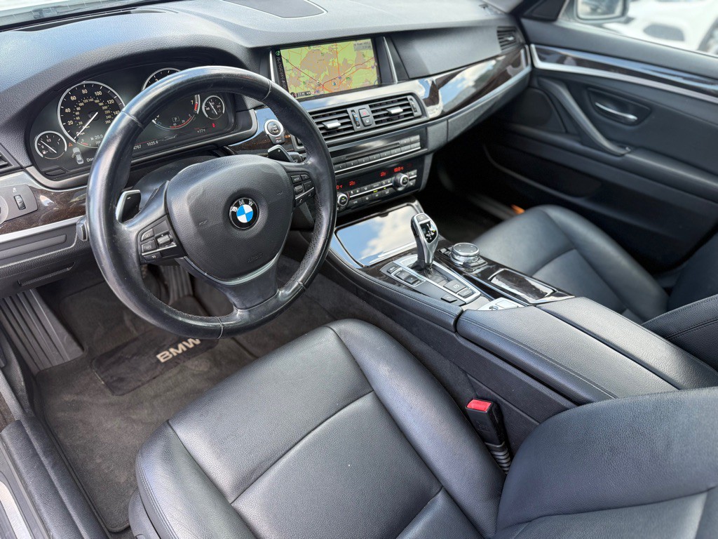 2016 BMW 5 Series Image 11