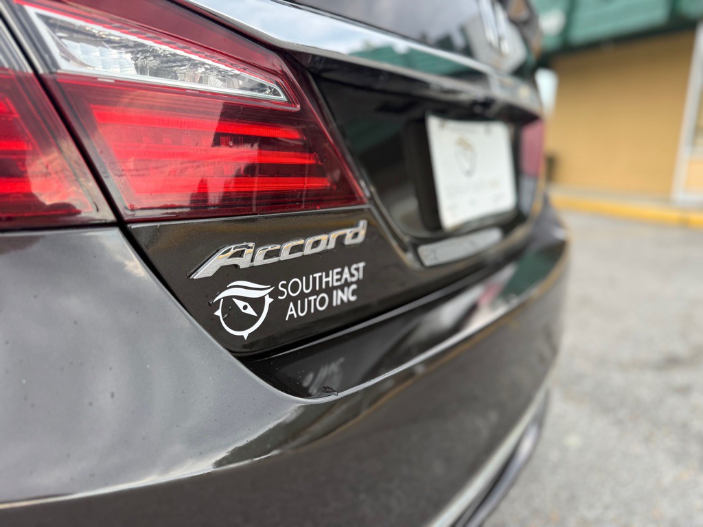 2016 Honda Accord Image 9