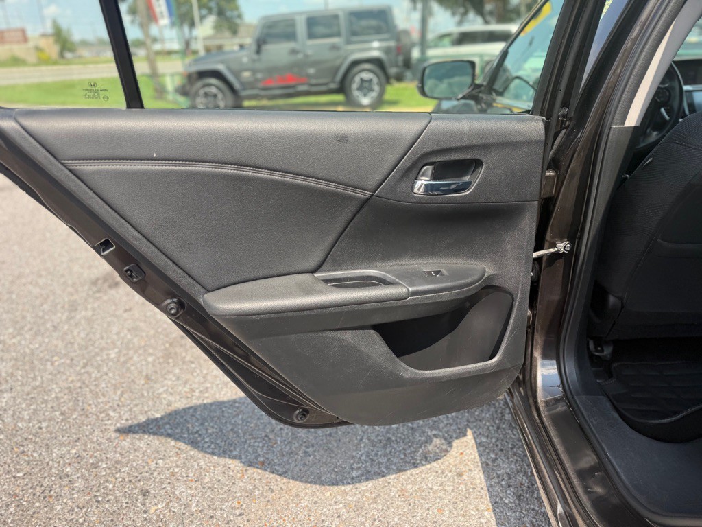 2016 Honda Accord Image 21
