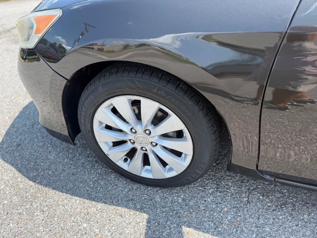 2016 Honda Accord Image 25