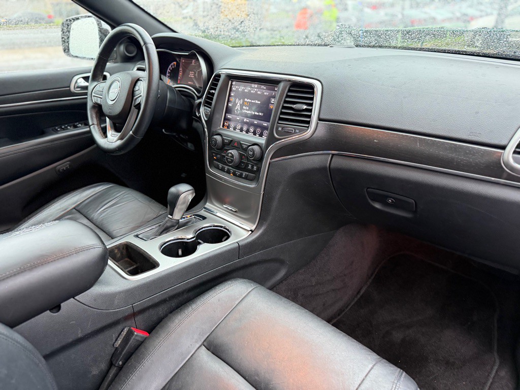 2018 Jeep Grand Cherokee Image 16