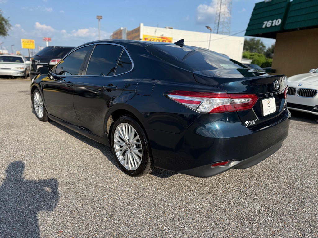 2020 Toyota Camry Image 7