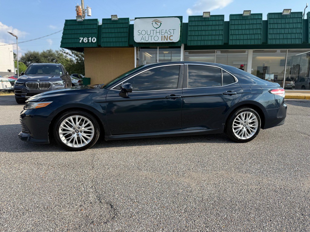 2020 Toyota Camry Image 8