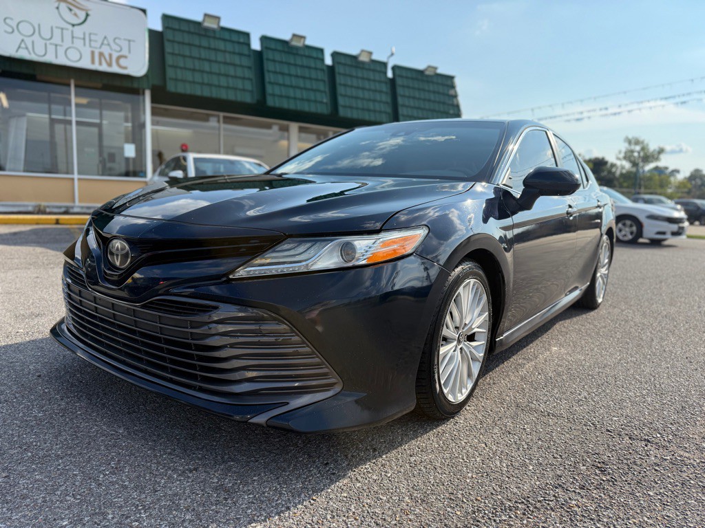 2020 Toyota Camry Image 9