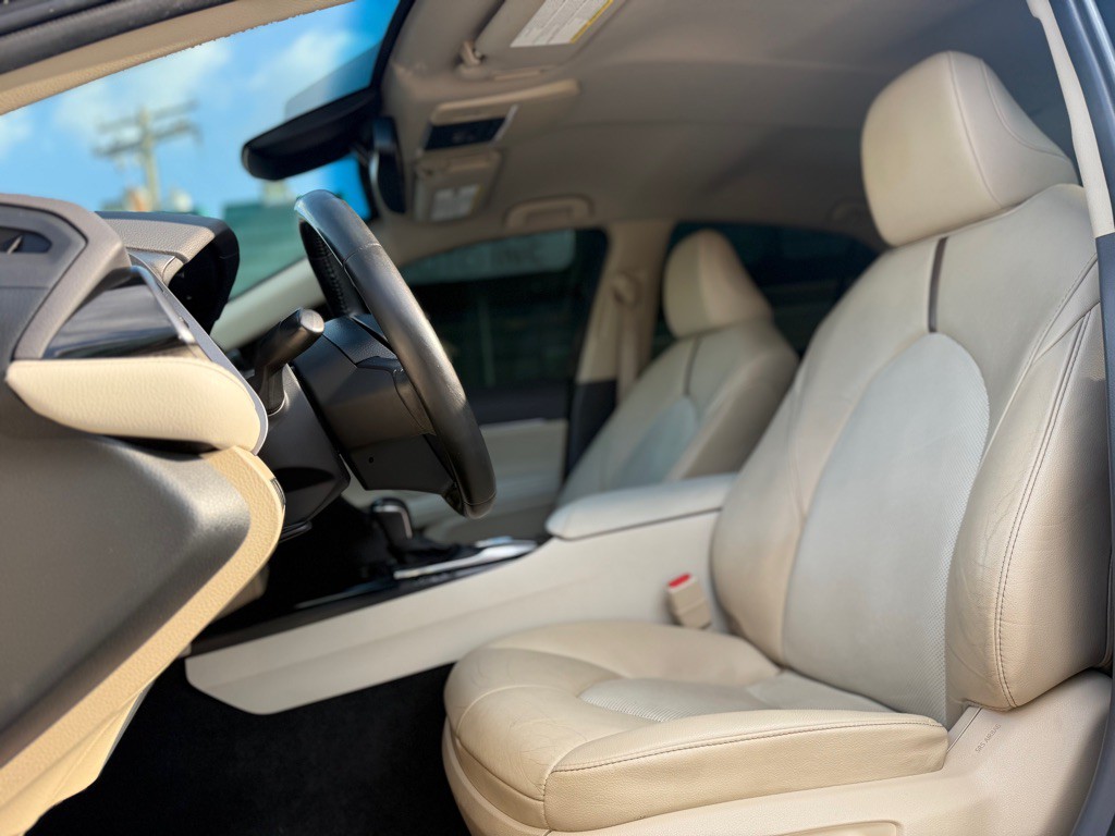 2020 Toyota Camry Image 10