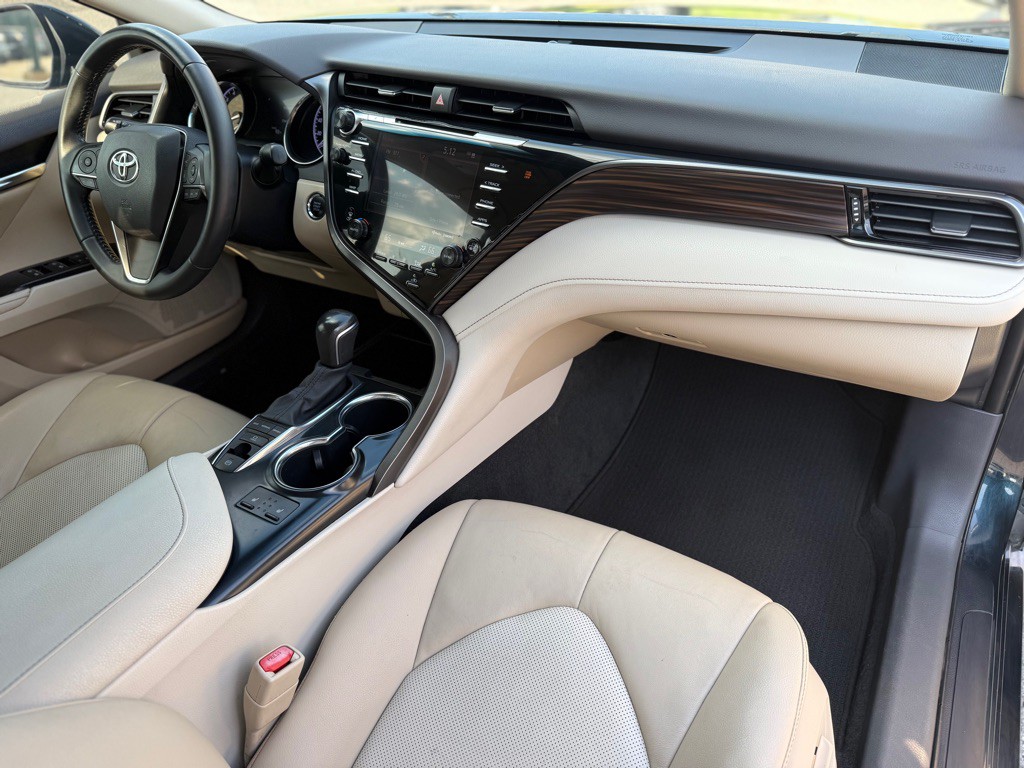 2020 Toyota Camry Image 15