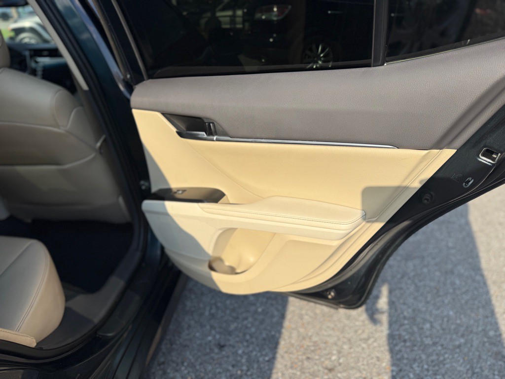 2020 Toyota Camry Image 20