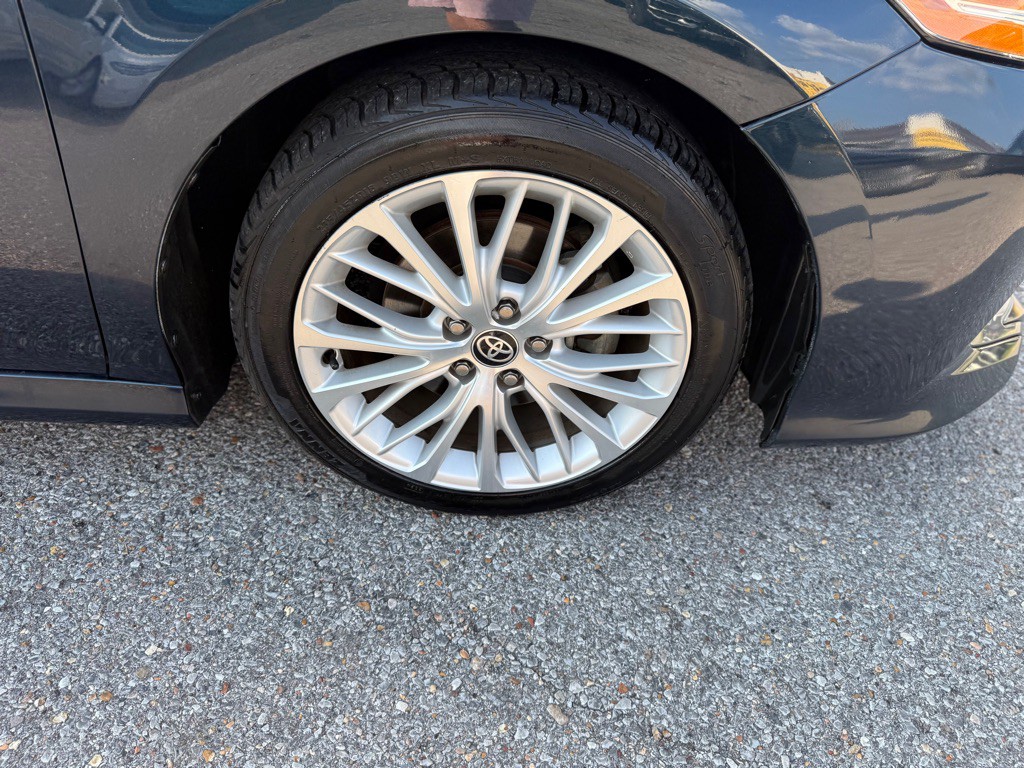 2020 Toyota Camry Image 25