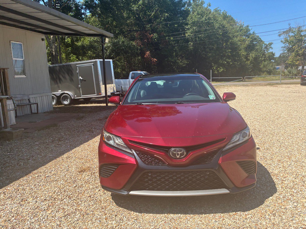 2018 Toyota Camry Image 2