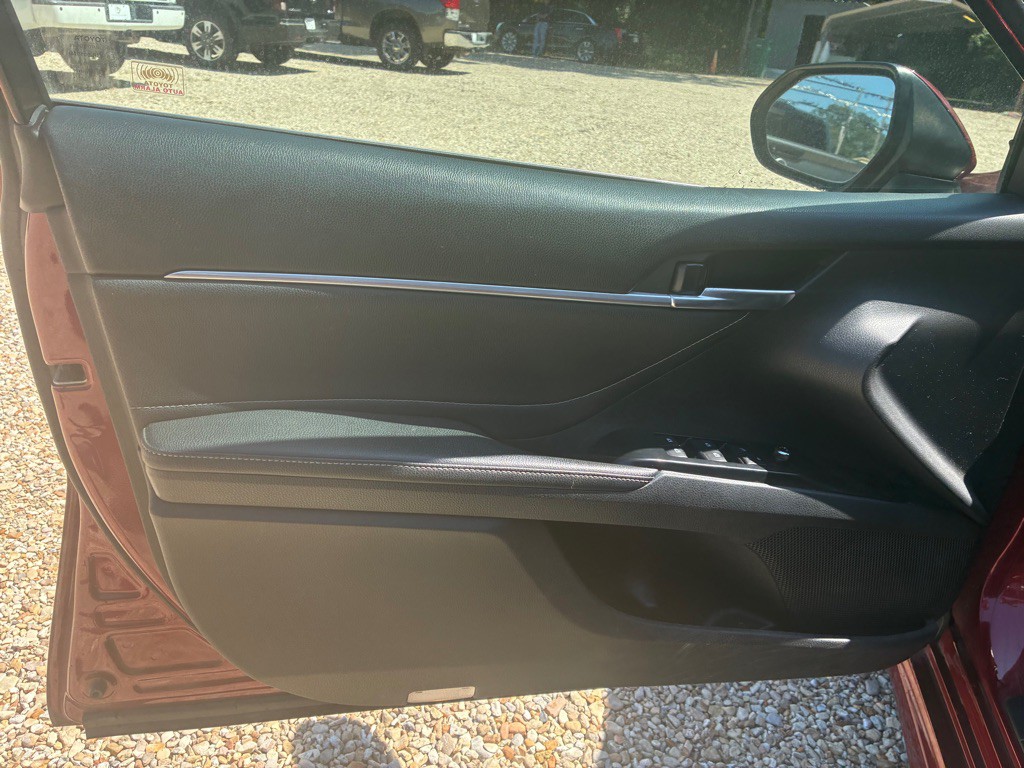 2018 Toyota Camry Image 10