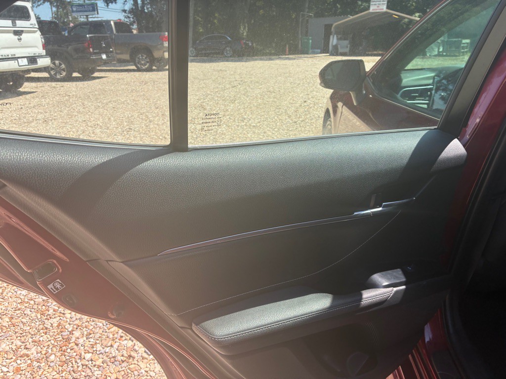2018 Toyota Camry Image 12