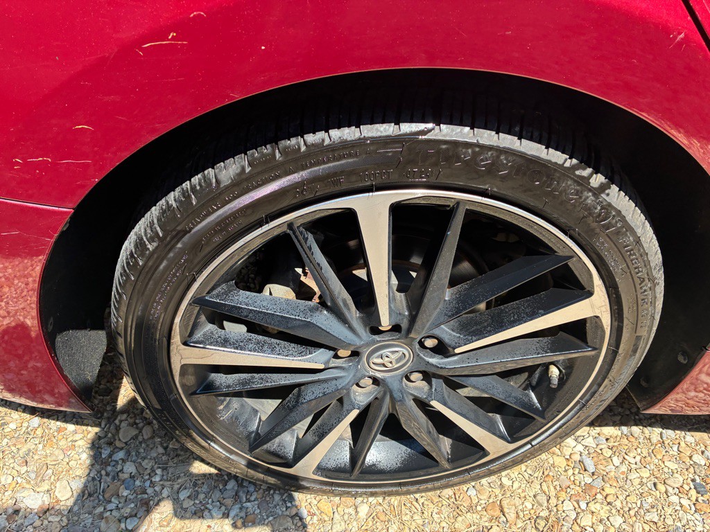 2018 Toyota Camry Image 16