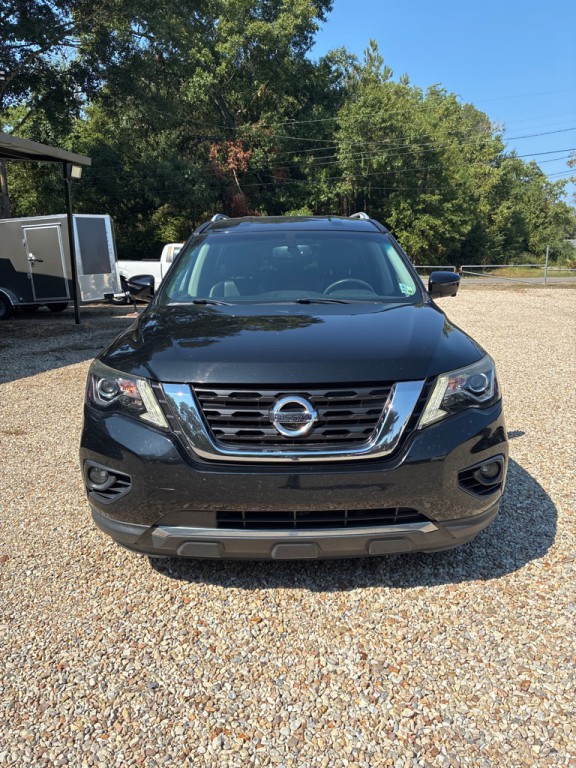 2018 Nissan Pathfinder Image 2