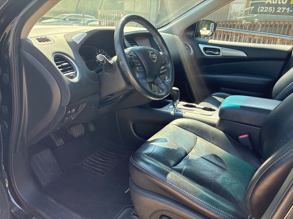 2018 Nissan Pathfinder Image 9