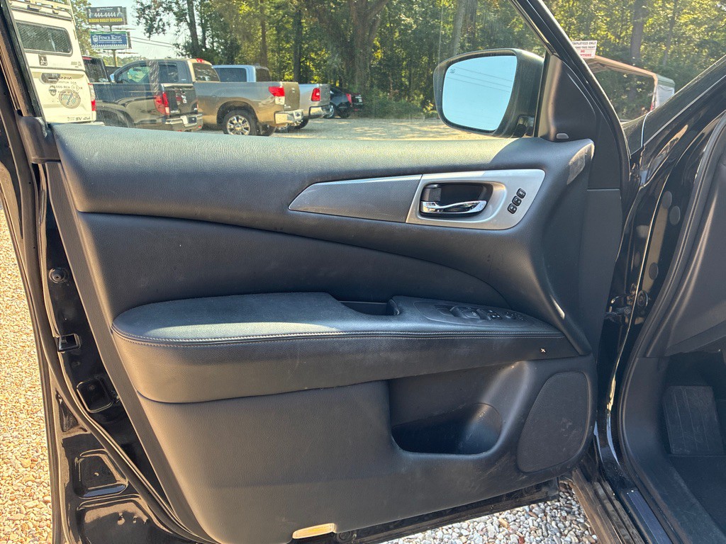 2018 Nissan Pathfinder Image 10