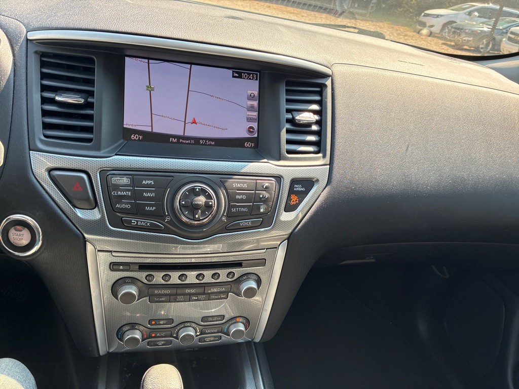 2018 Nissan Pathfinder Image 11