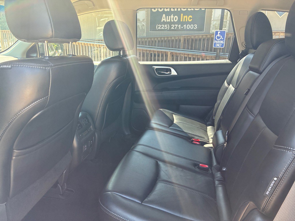 2018 Nissan Pathfinder Image 14