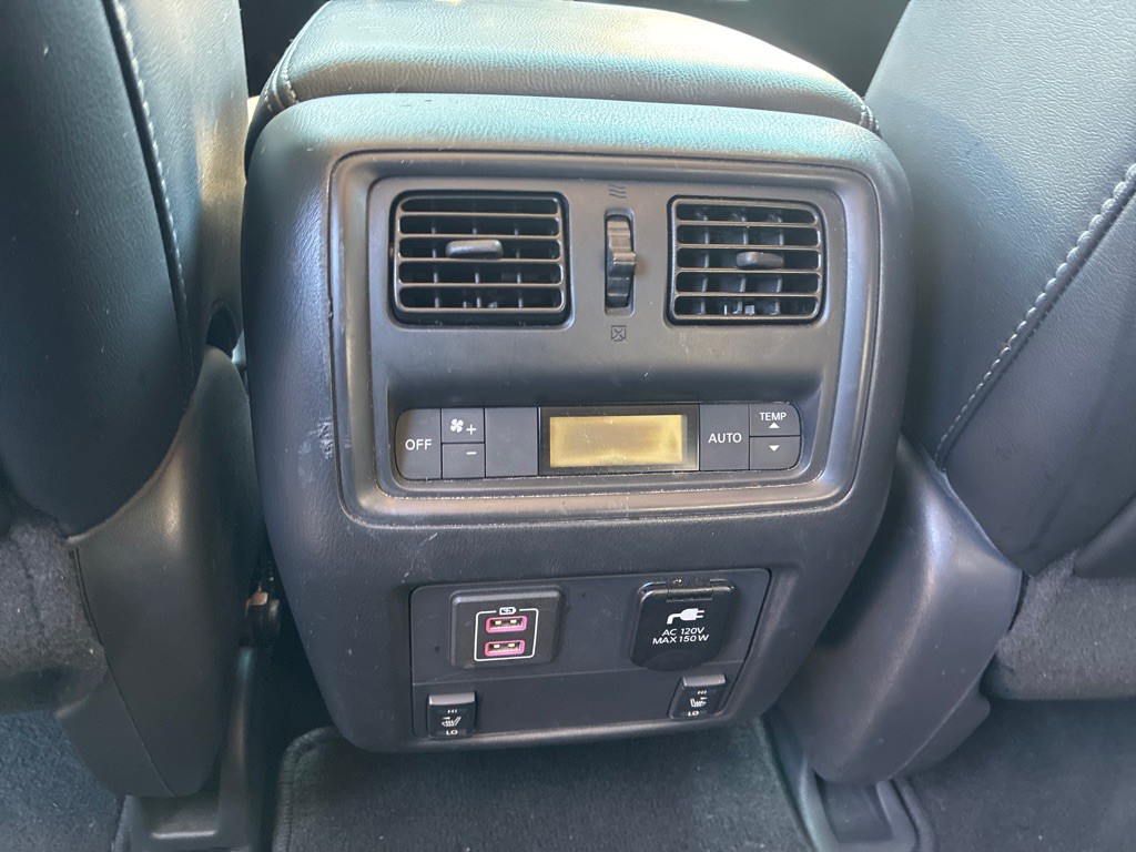 2018 Nissan Pathfinder Image 16
