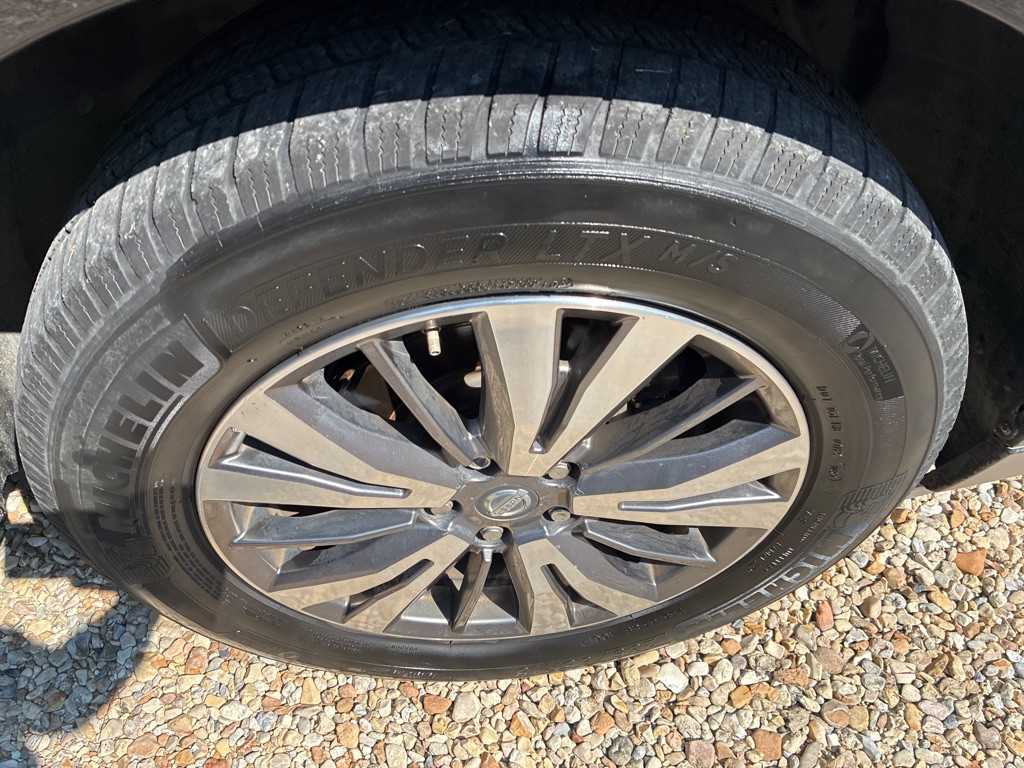2018 Nissan Pathfinder Image 32