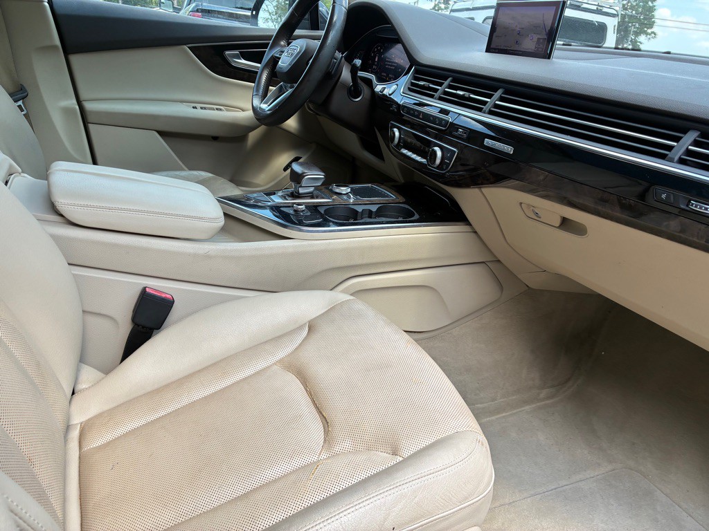2018 Audi Q7 Image 30