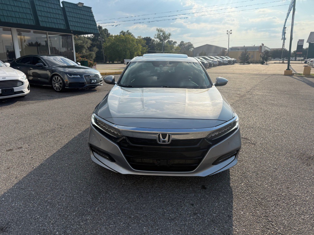 2018 Honda Accord Image 2