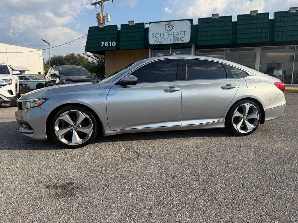 2018 Honda Accord Image 8