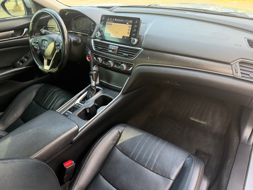 2018 Honda Accord Image 15