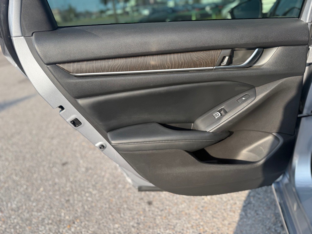 2018 Honda Accord Image 20