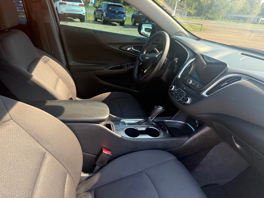 2019 Chevrolet Malibu Image 11