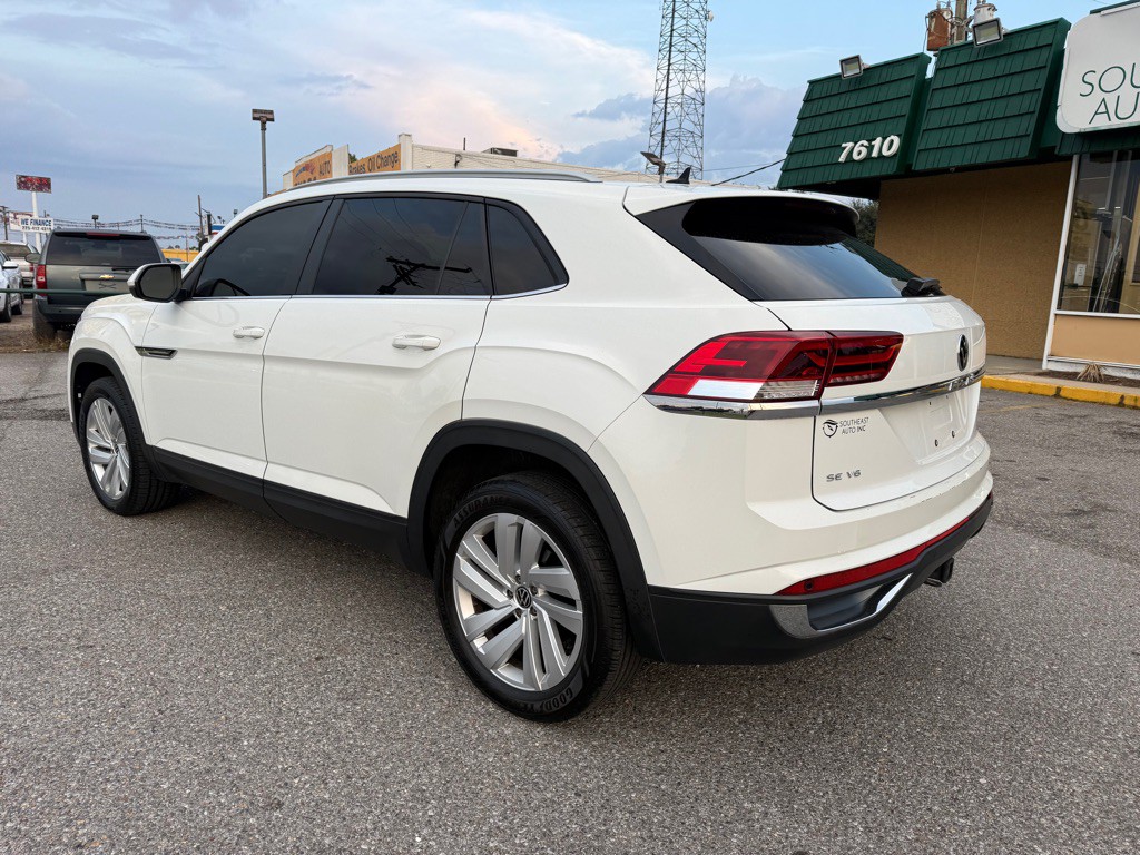 2020 Volkswagen Atlas Cross Sport Image 6