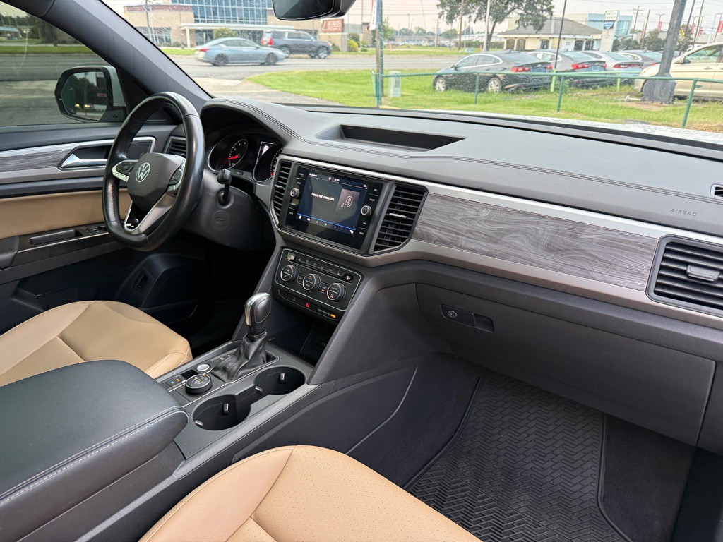 2020 Volkswagen Atlas Cross Sport Image 13