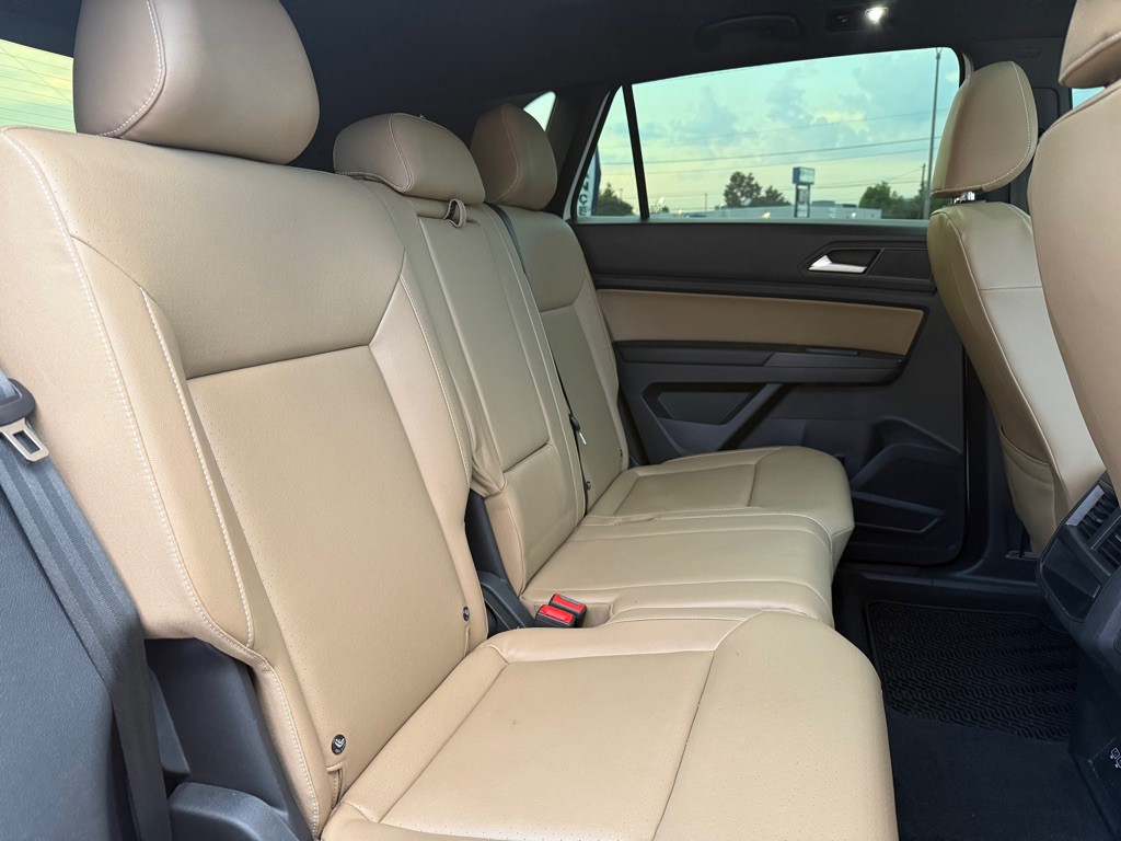2020 Volkswagen Atlas Cross Sport Image 14