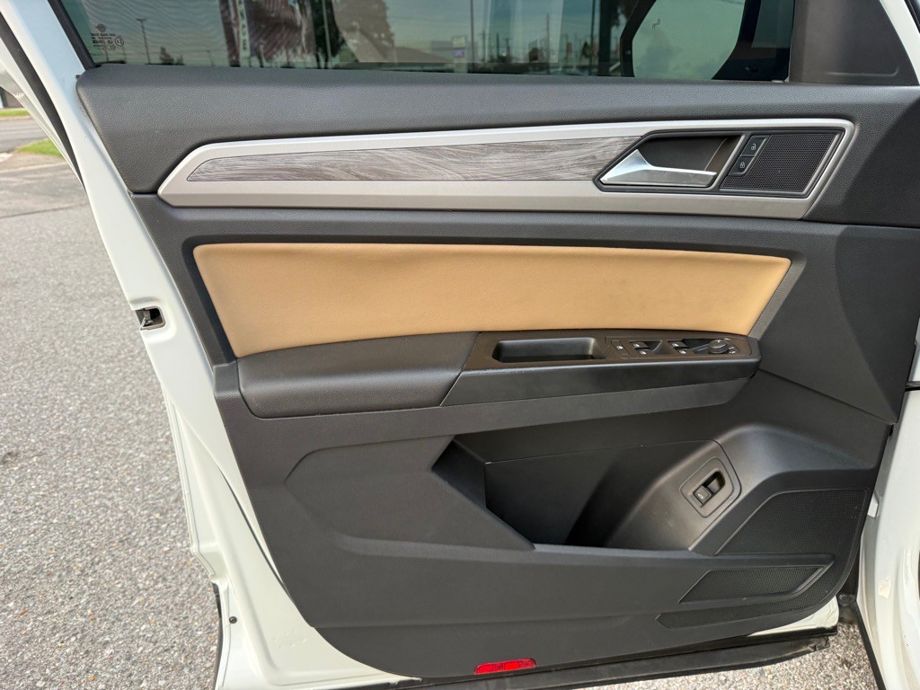2020 Volkswagen Atlas Cross Sport Image 20