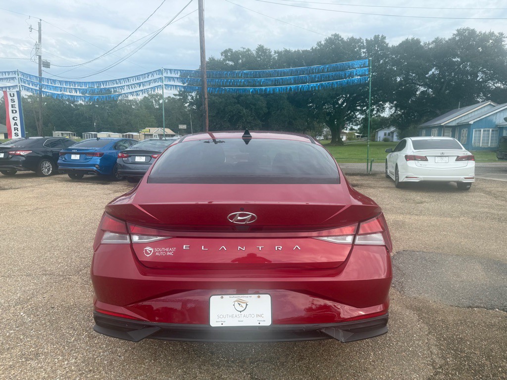 2021 Hyundai Elantra Image 4
