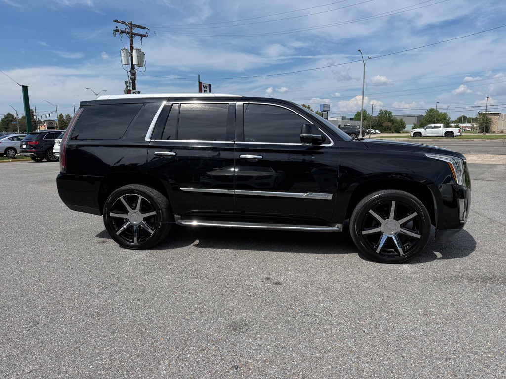 2016 Cadillac Escalade Image 4