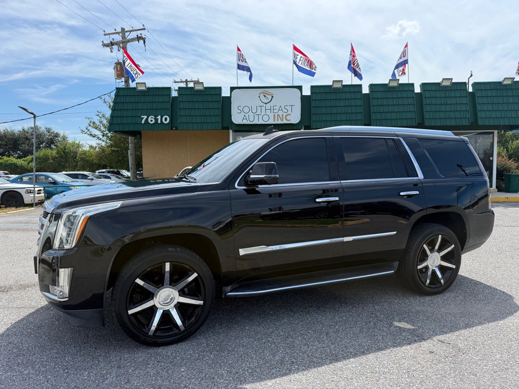 2016 Cadillac Escalade Image 8