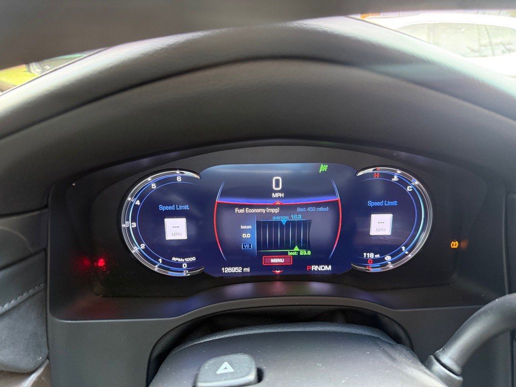 2016 Cadillac Escalade Image 30
