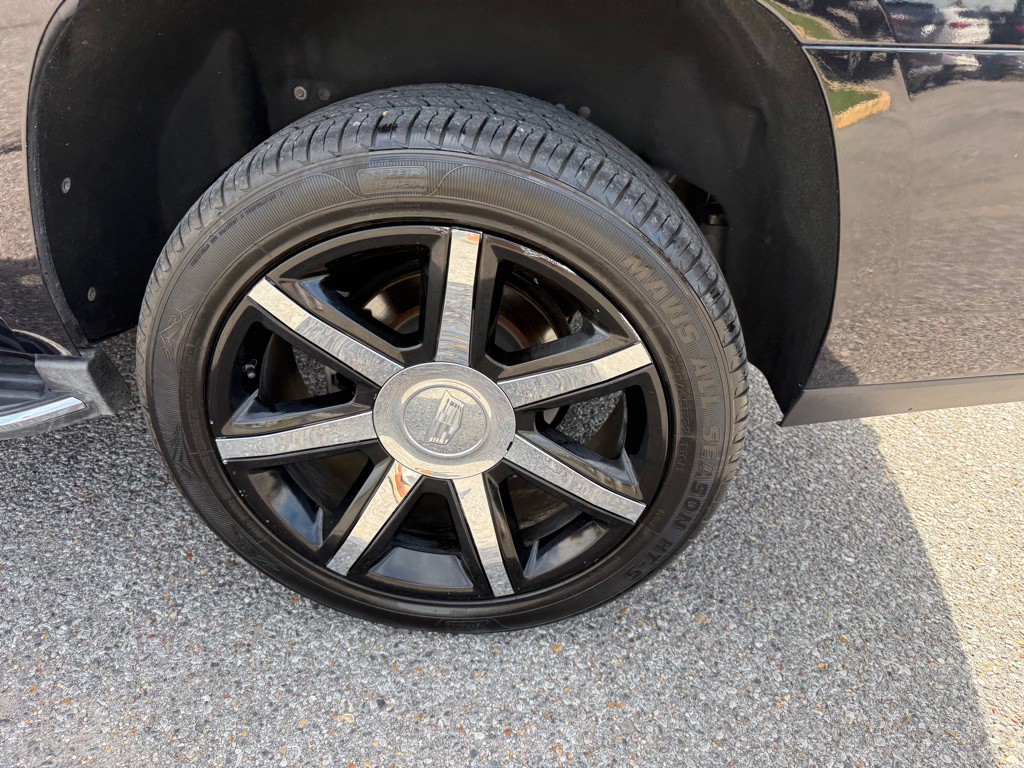 2016 Cadillac Escalade Image 33