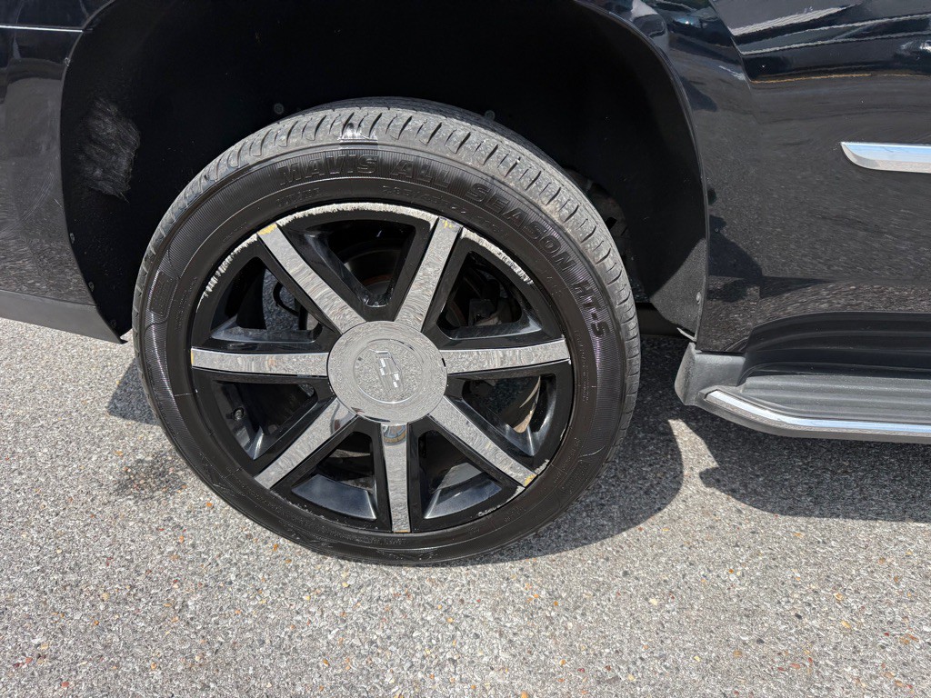 2016 Cadillac Escalade Image 34