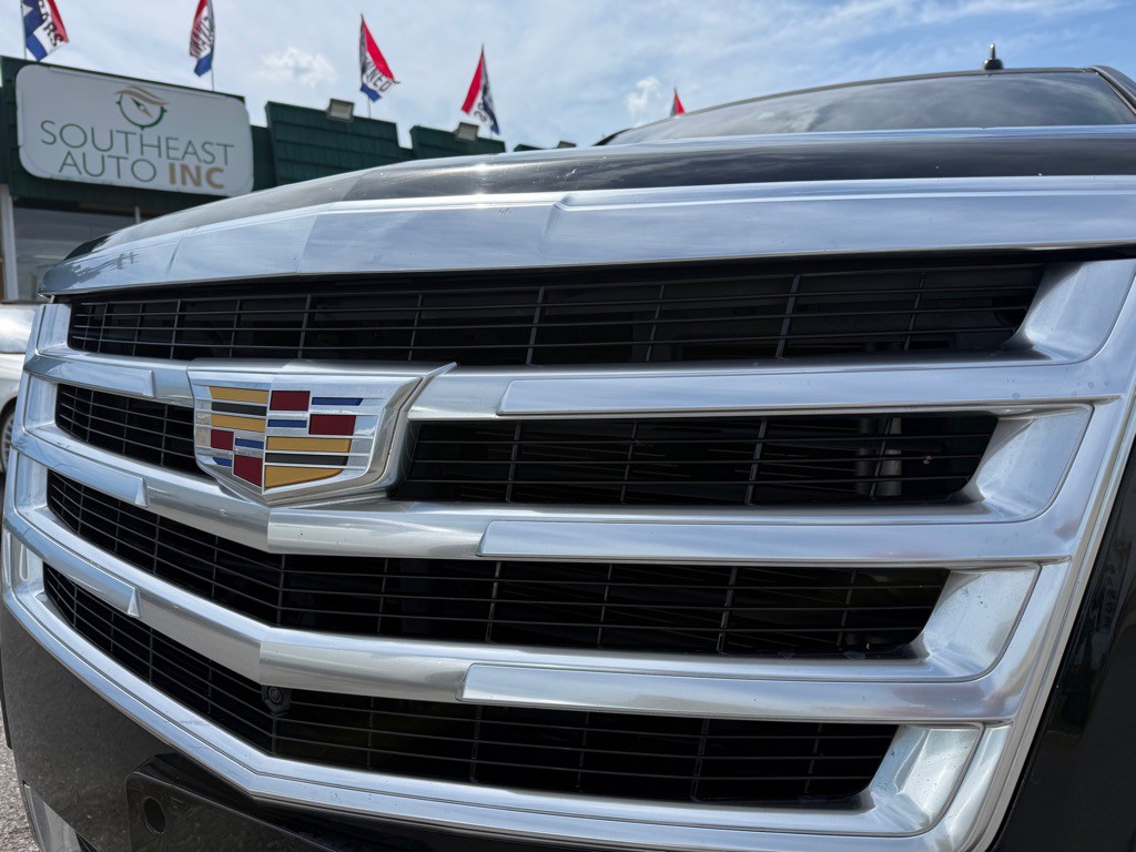 2016 Cadillac Escalade Image 9