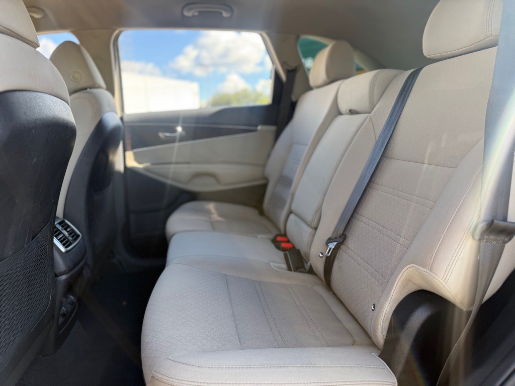 2018 Kia Sorento Image 11