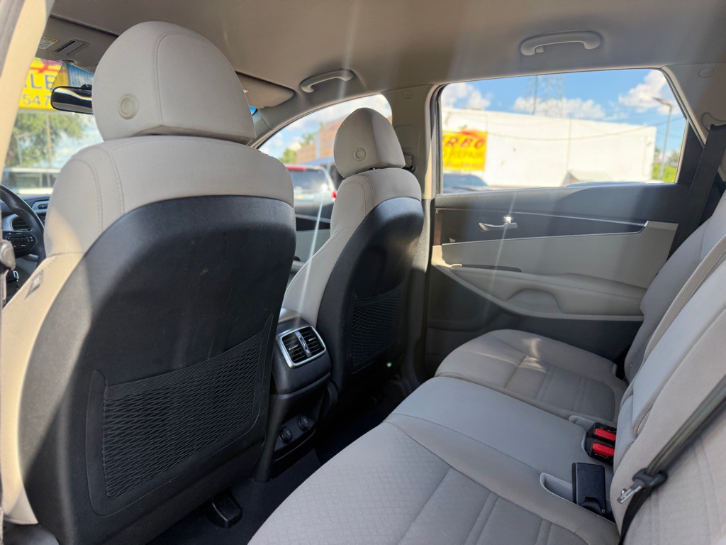 2018 Kia Sorento Image 12