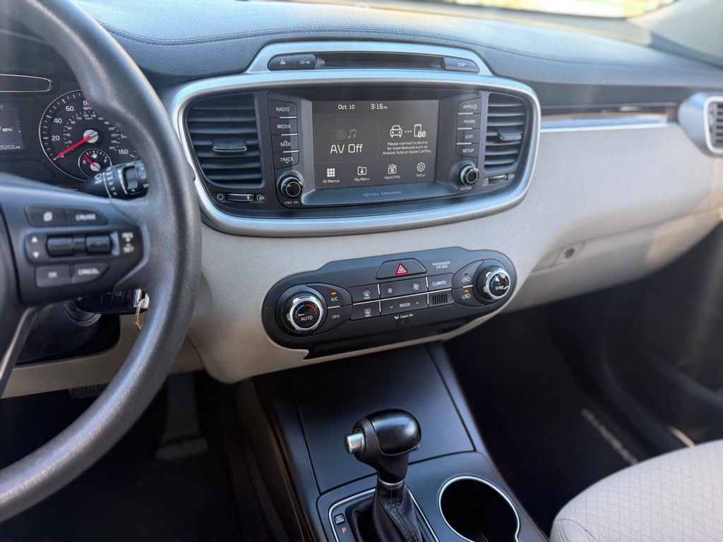 2018 Kia Sorento Image 24