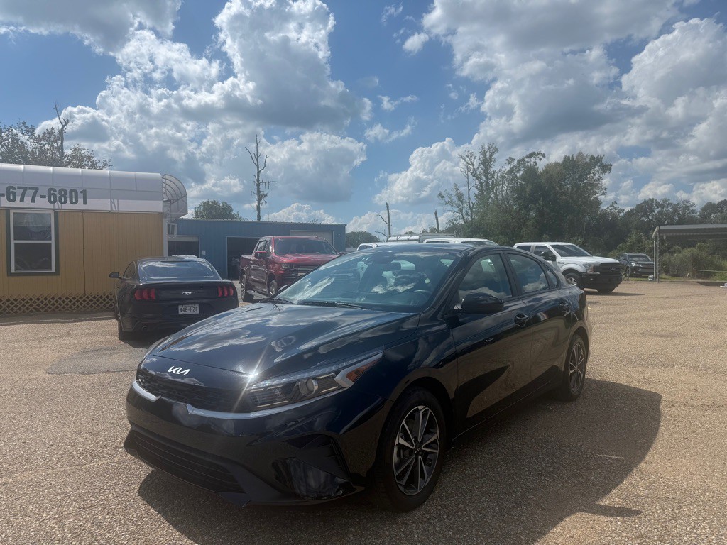 2024 Kia Forte Image 3
