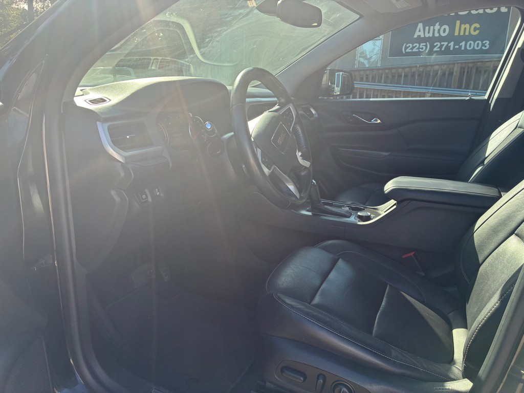 2017 GMC Acadia Image 9