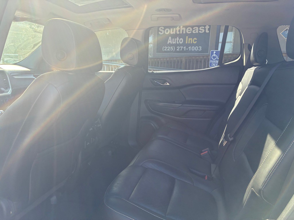 2017 GMC Acadia Image 17
