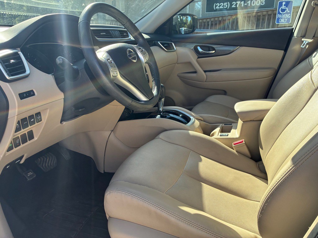 2016 Nissan Rogue Image 9